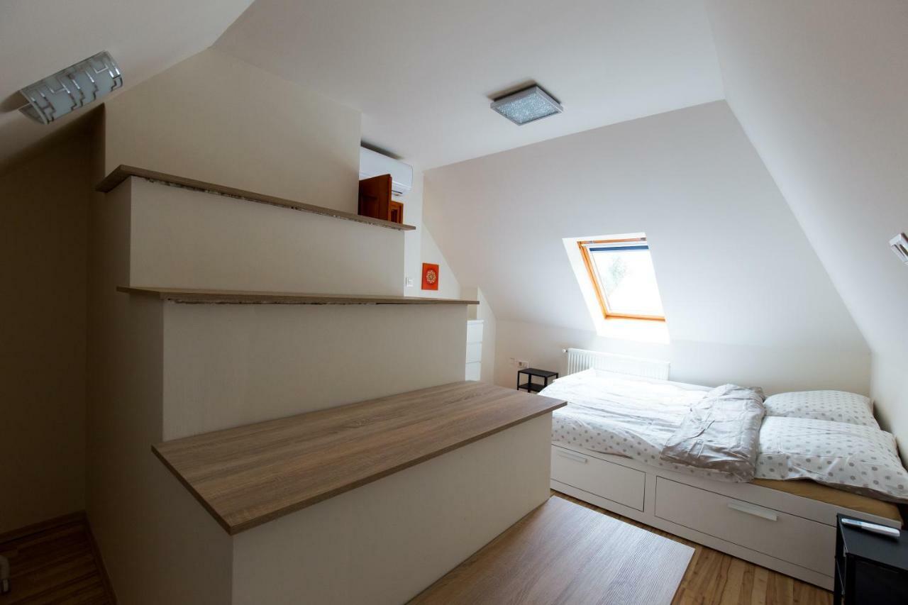 Two Towers Apartman Miskolc Exterior photo